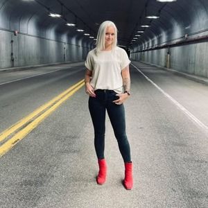 Meet your Posher, Jenny